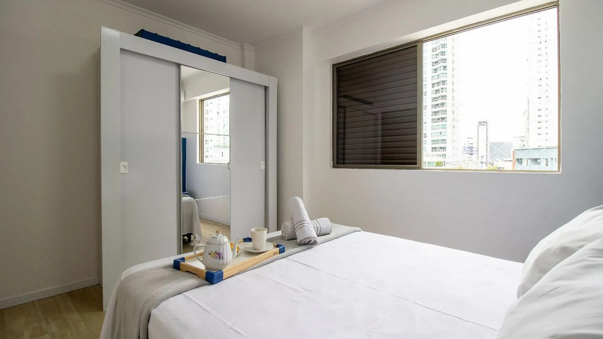 Rut23 - Quadra Mar, 4 Dorm, Sacada, Tv'S Smart Apartment Balneario Camboriu