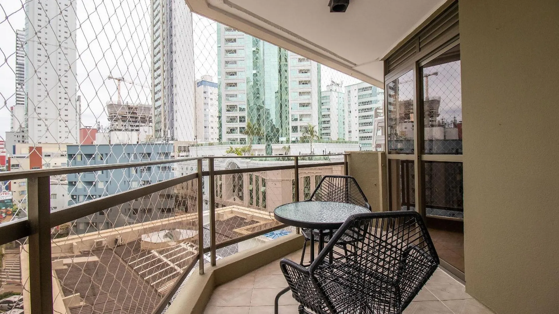 Rut23 - Quadra Mar, 4 Dorm, Sacada, Tv'S Smart Apartment Balneario Camboriu Brazil