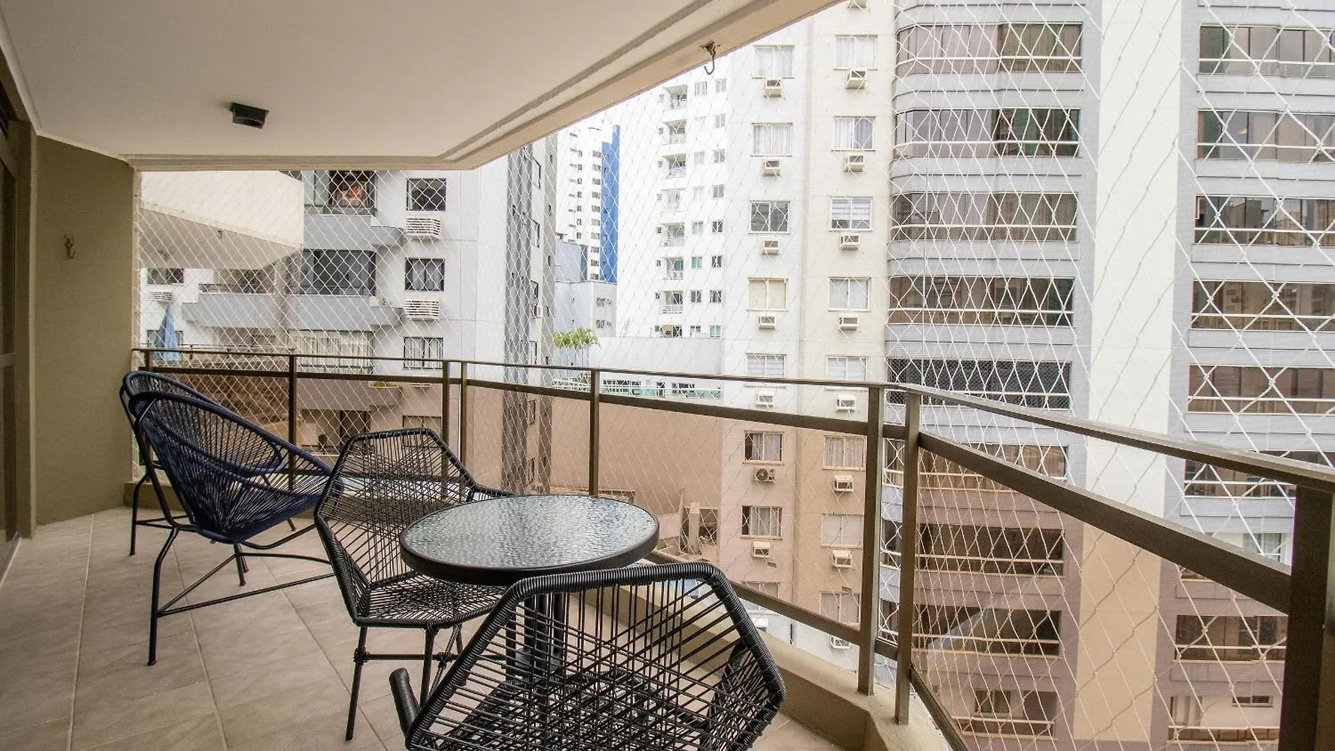 Rut23 - Quadra Mar, 4 Dorm, Sacada, Tv'S Smart Apartment Balneario Camboriu